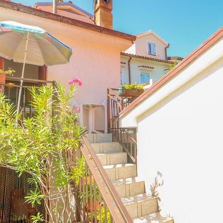 Apartment Marulic In Old Town Baska  Ngoại thất bức ảnh
