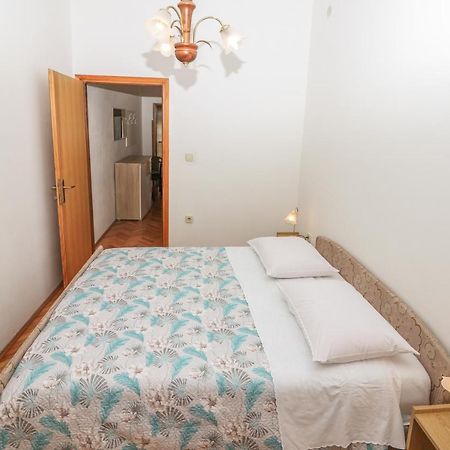 Apartment Marulic In Old Town Baska  Ngoại thất bức ảnh