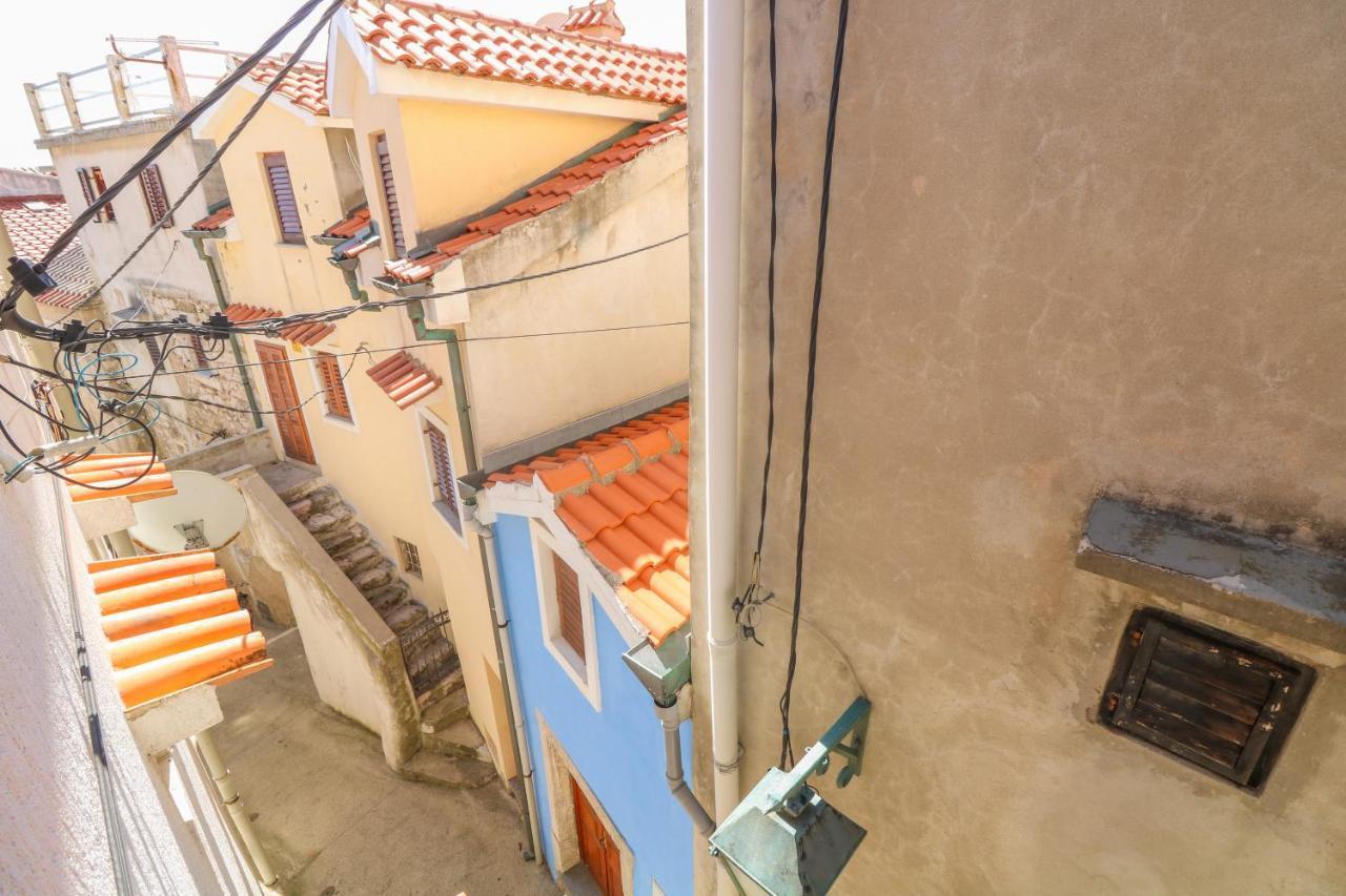 Apartment Marulic In Old Town Baska  Ngoại thất bức ảnh