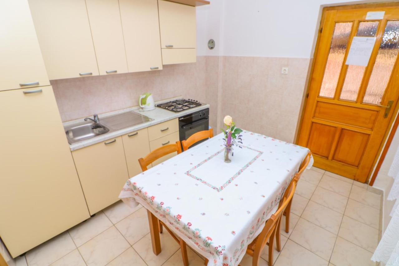 Apartment Marulic In Old Town Baska  Ngoại thất bức ảnh