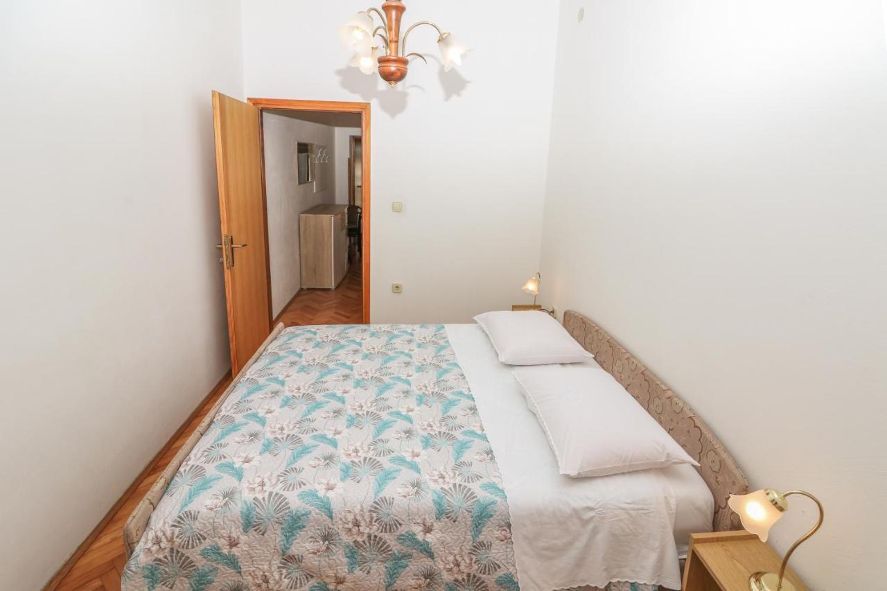 Apartment Marulic In Old Town Baska  Ngoại thất bức ảnh