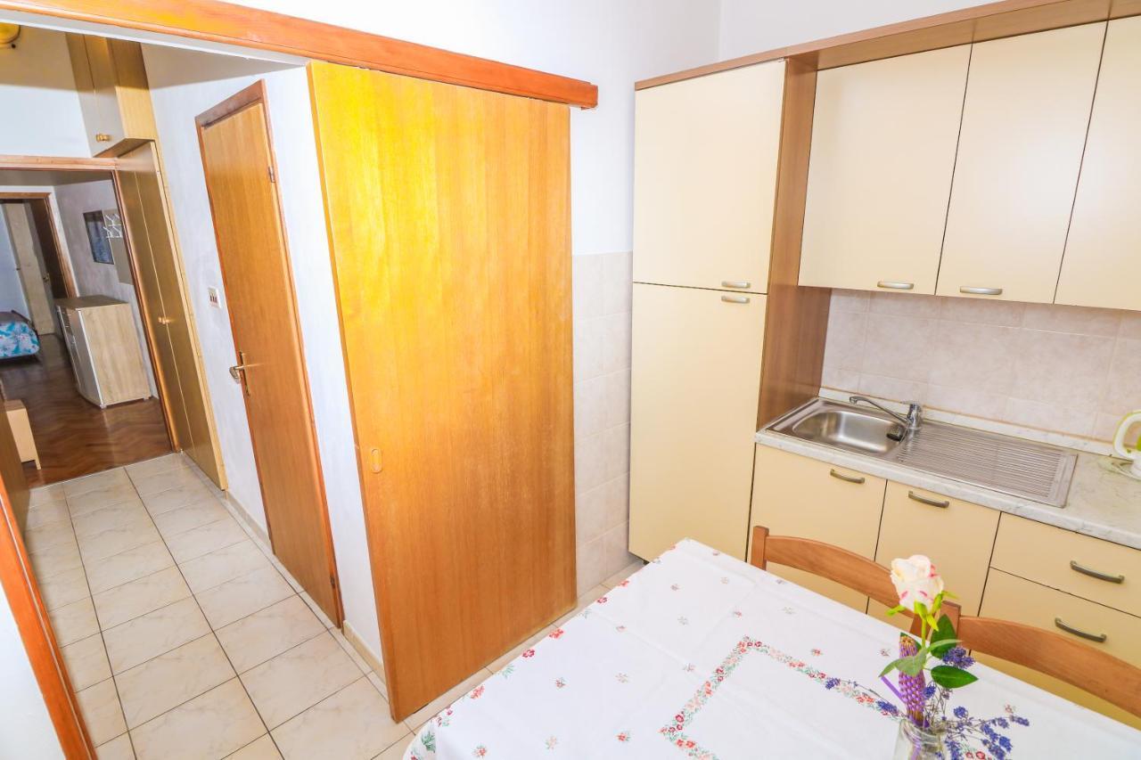 Apartment Marulic In Old Town Baska  Ngoại thất bức ảnh