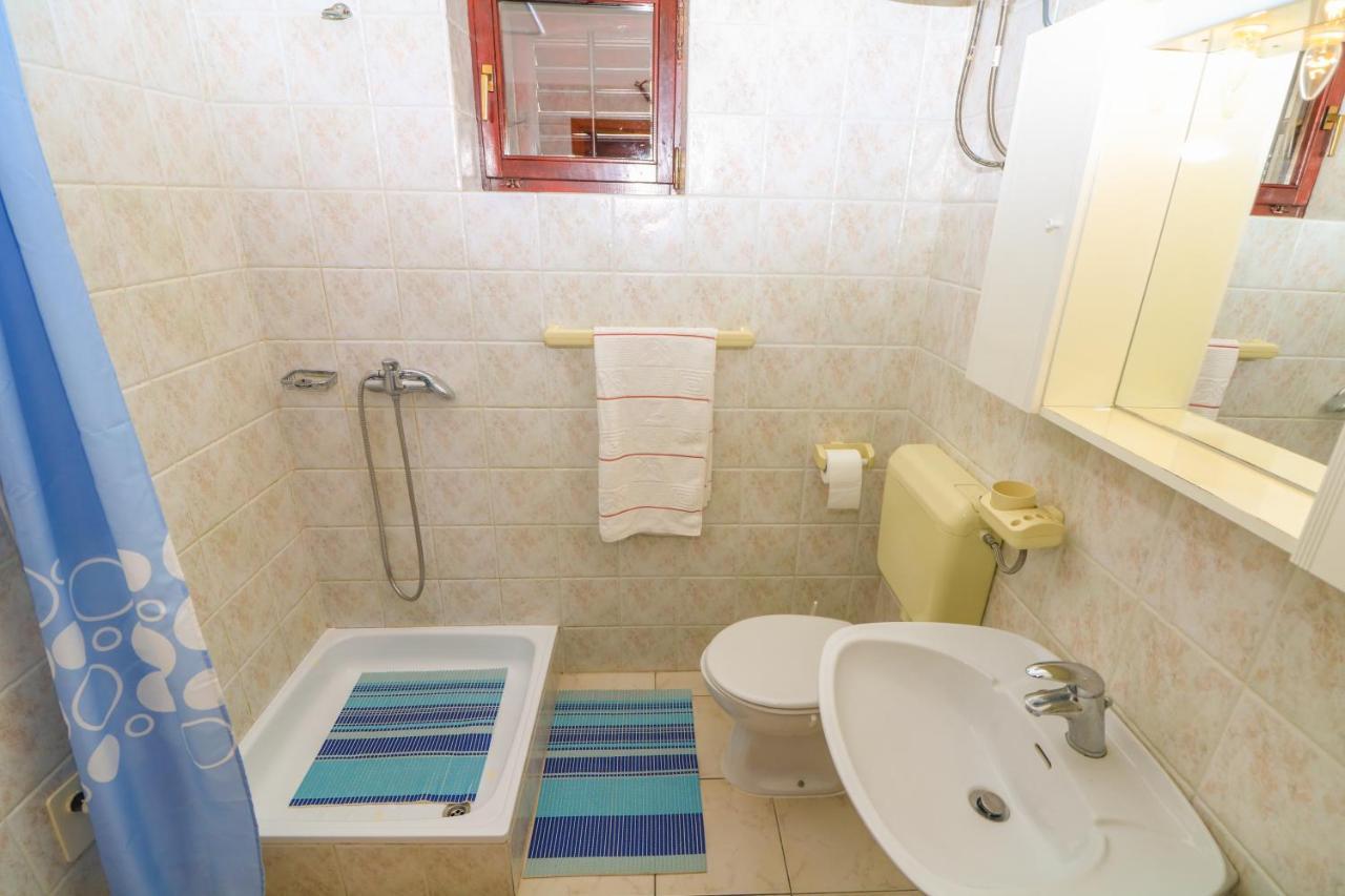 Apartment Marulic In Old Town Baska  Ngoại thất bức ảnh