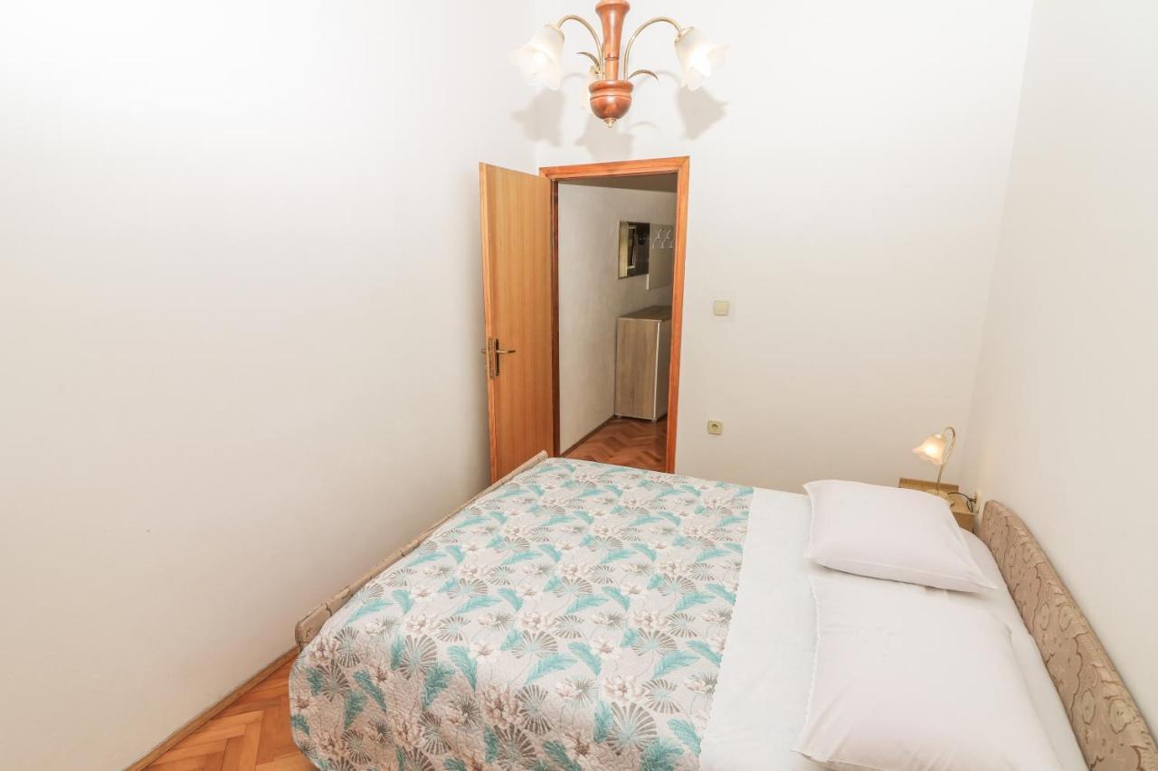 Apartment Marulic In Old Town Baska  Ngoại thất bức ảnh